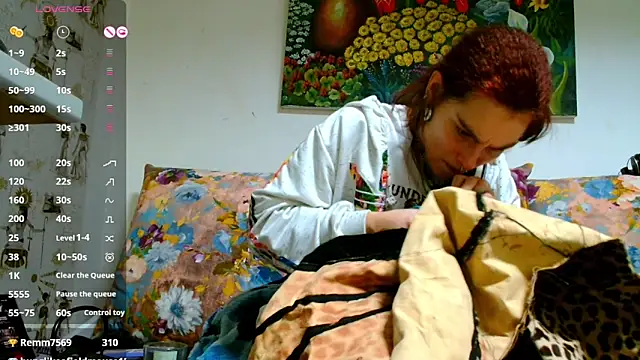 Snapshot of Sophie_Bell chatting on 02-02-25, 12:19 Sophie Bell online show from 02-02-25, 12:19
