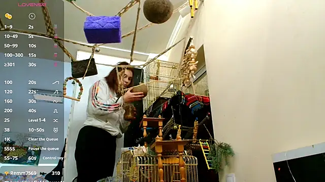 Snapshot of Sophie_Bell chatting on 02-02-25, 06:31 Sophie Bell online show from 02-02-25, 06:31
