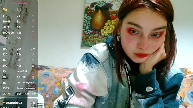 Snapshot of Sophie_Bell chatting on 02-09-25, 07:09 Sophie Bell online show from 02-09-25, 07:09