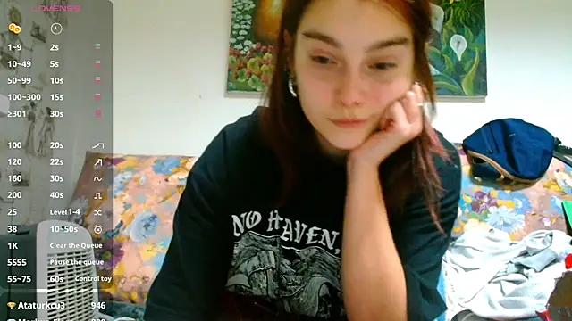 Snapshot of Sophie_Bell chatting on 02-14-25, 10:14 Sophie Bell online show from 02-14-25, 10:14