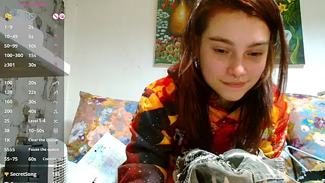 Snapshot of Sophie_Bell chatting on 02-19-25, 10:53 Sophie Bell online show from 02-19-25, 10:53