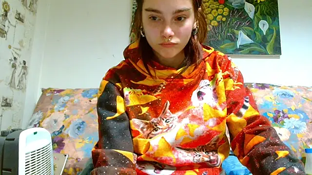 Snapshot of Sophie_Bell chatting on 02-21-25, 07:43 Sophie Bell online show from 02-21-25, 07:43