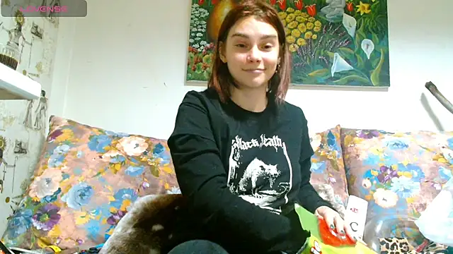 Snapshot of Sophie_Bell chatting on 03-15-25, 08:54 Sophie Bell online show from 03-15-25, 08:54
