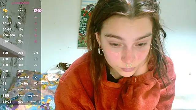 Snapshot of Sophie_Bell chatting on 03-19-25, 05:28 Sophie Bell online show from 03-19-25, 05:28