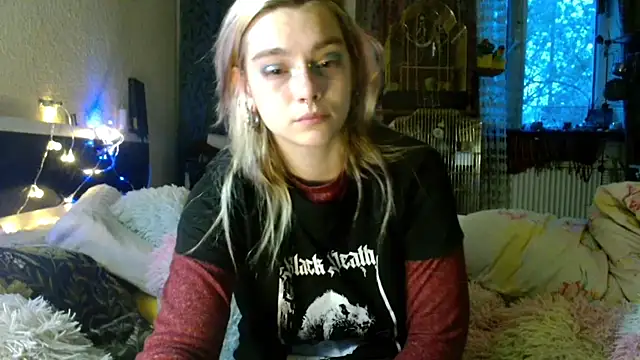 Sophie Bell online show from 04-29-26, 05:06