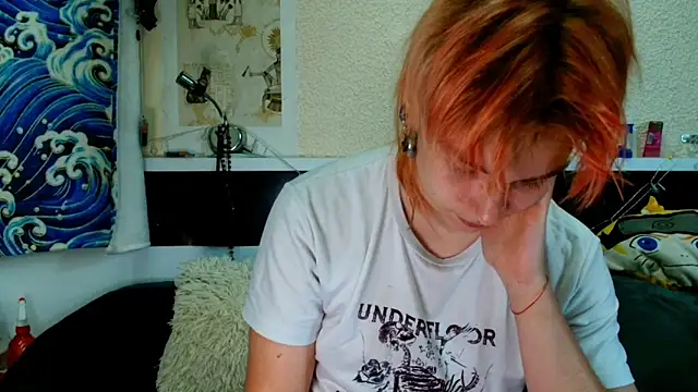Snapshot of Sophie_Bell chatting on 06-04-26, 04:35 Sophie Bell online show from 06-04-26, 04:35
