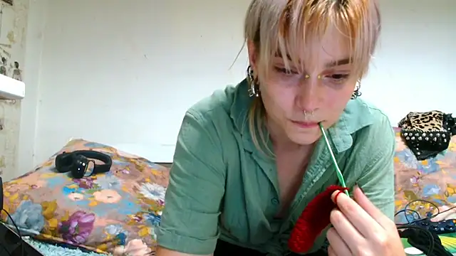Sophie Bell online show from 06-25-26, 07:51