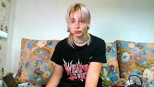 Sophie Bell online show from 06-26-26, 06:56