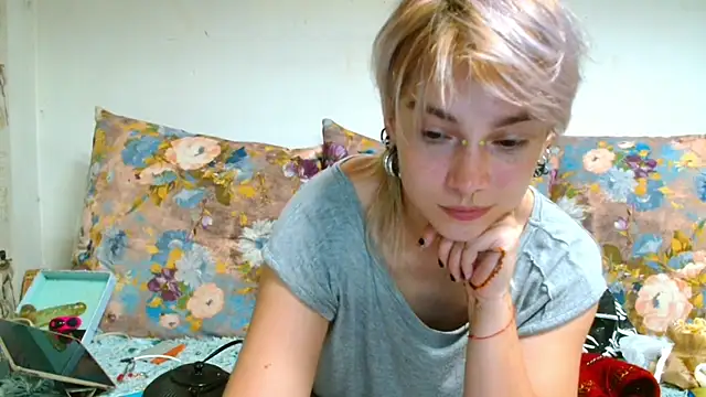 Sophie Bell online show from 07-02-26, 07:31