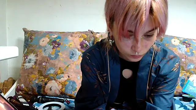 Sophie Bell online show from 07-14-26, 07:08