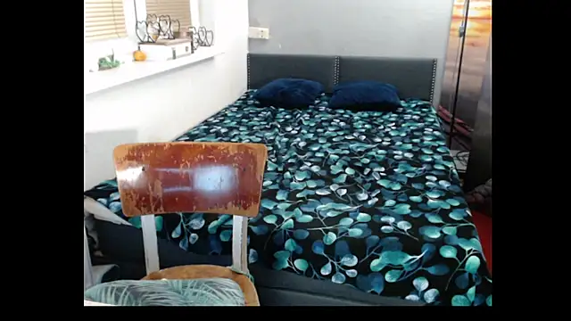 Sweetboobs online show from 04-18-26, 07:07