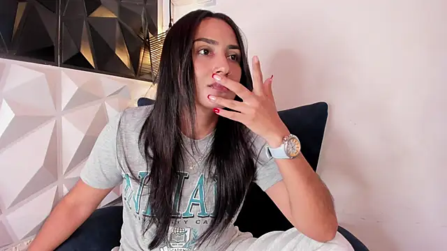 lia sofiia online show from 12-15-24, 01:32