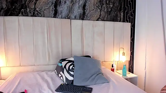 lia sofiia online show from 11-04-25, 09:08