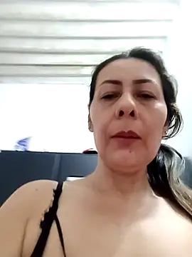 Mia-funny20 online show from 02-02-25, 03:17