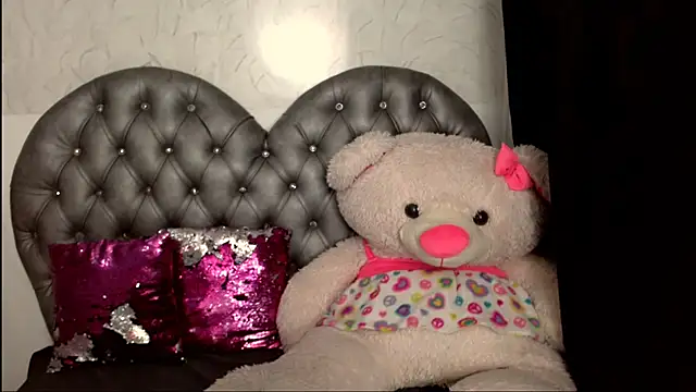 emma  cute   online show from 02-09-25, 11:04