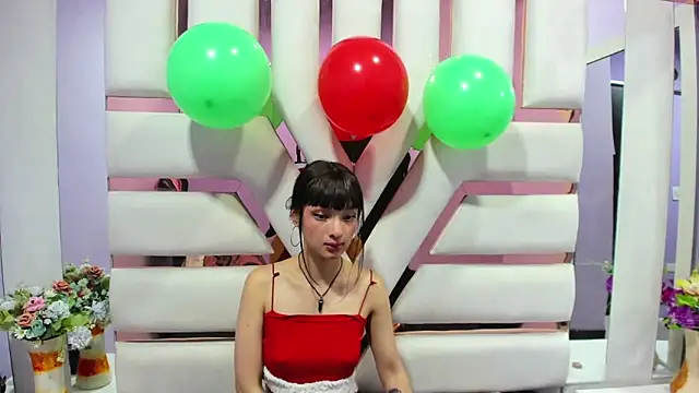 Snapshot of Aurora_18 chatting on 12-31-24, 05:07 Aurora 18 online show from 12-31-24, 05:07