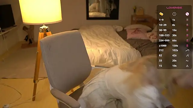 Snapshot of LexieLoree chatting on 11-13-25, 04:11 LexieLoree online show from 11-13-25, 04:11