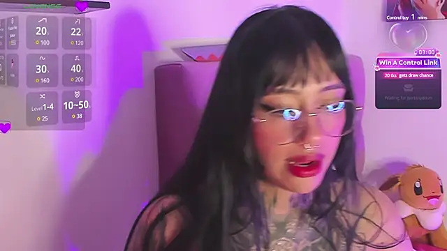 Snapshot of Akari1_Mischief chatting on 12-07-24, 01:14 Akari1 Mischief online show from 12-07-24, 01:14