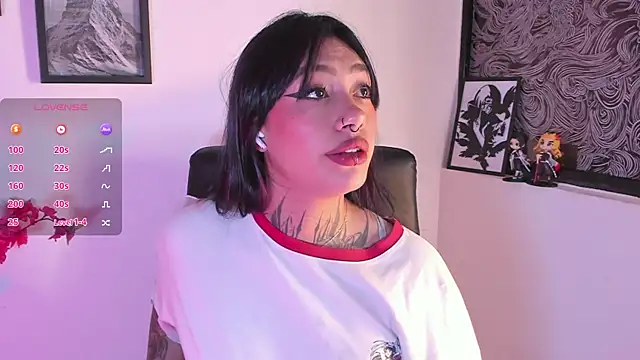 Snapshot of Akari1_Mischief chatting on 05-23-26, 04:07 Akari1 Mischief online show from 05-23-26, 04:07