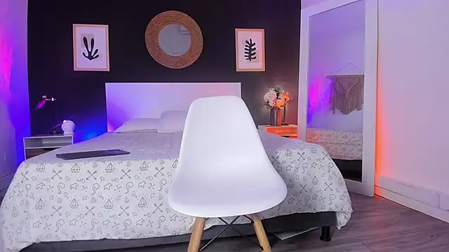 VioletPaket online show from 11-09-25, 02:15