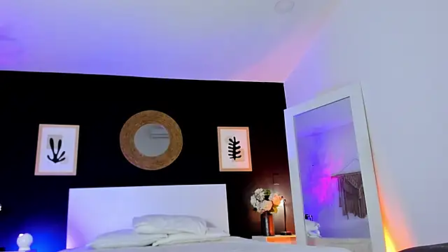 VioletPaket online show from 12-05-25, 12:25