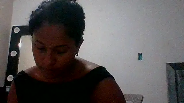 Kitra New online show from 04-20-26, 06:53