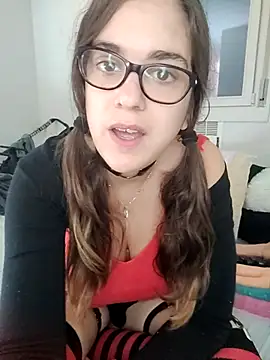 Snapshot of Miachan_LaGattinaVogliosa chatting on 10-15-25, 01:00 Miachan LaGattinaVogliosa online show from 10-15-25, 01:00