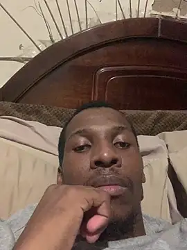 Snapshot of DManL chatting on 03-23-26, 06:45 DManL online show from 03-23-26, 06:45