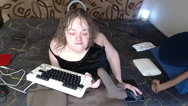 MiniNatalie online show from 03-17-25, 01:03