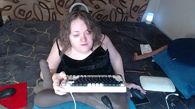 MiniNatalie online show from 03-18-25, 11:42