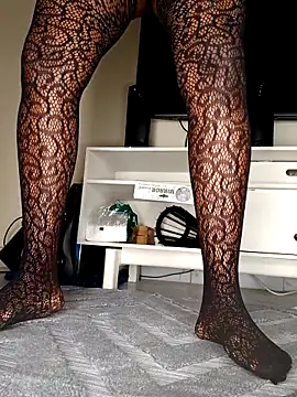 Lucyy1 online show from 10-02-25, 09:44