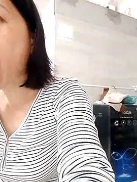 Aninyin22 online show from 11-14-25, 12:42