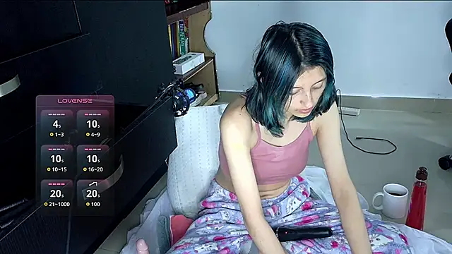 Snapshot of Camila---torres chatting on 10-04-25, 02:20 Camila---torres online show from 10-04-25, 02:20