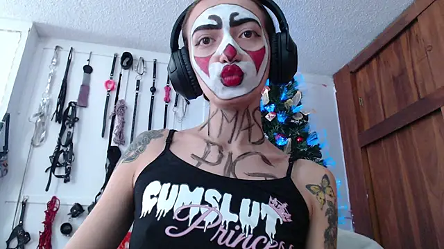 Eloise-brown online show from 12-23-24, 06:37