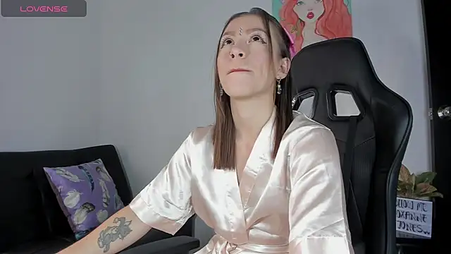 roxanne jones1 online show from 04-15-26, 07:54