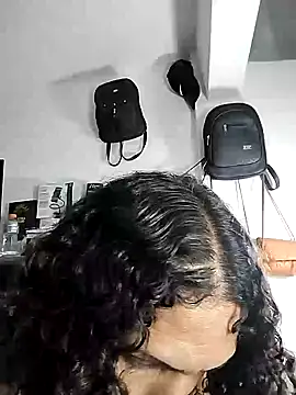 Snapshot of Corina_hot chatting on 01-05-25, 10:40 Corina hot online show from 01-05-25, 10:40