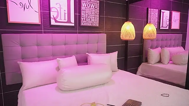 Bella TS  online show from 03-13-25, 10:10