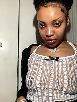 KimiAqua online show from 10-26-25, 05:19