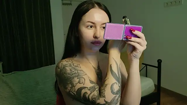 VioletCatt online show from 10-24-25, 05:48