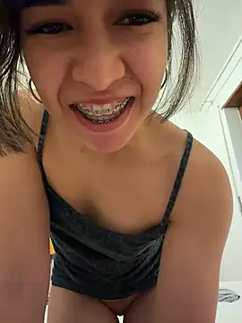 Snapshot of BitchyBratxxx chatting on 01-18-26, 11:25 BitchyBratxxx online show from 01-18-26, 11:25