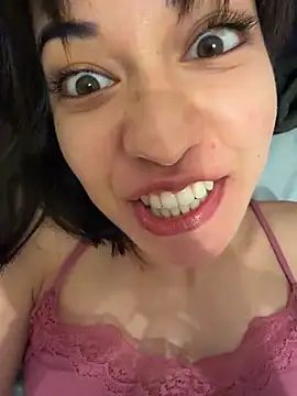 Snapshot of BitchyBratxxx chatting on 02-17-26, 05:52 BitchyBratxxx online show from 02-17-26, 05:52