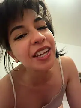 Snapshot of BitchyBratxxx chatting on 03-13-26, 09:32 BitchyBratxxx online show from 03-13-26, 09:32