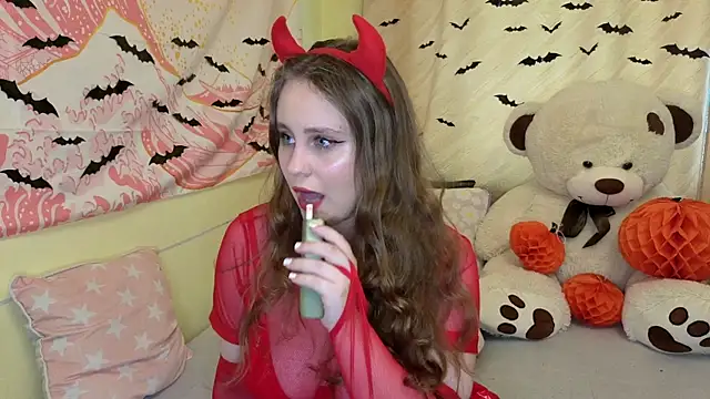 Snapshot of Sellya_Houston chatting on 10-31-25, 09:10 Sellya Houston online show from 10-31-25, 09:10