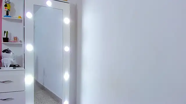 Snapshot of _noahjones chatting on 01-18-25, 05:31 noahjones online show from 01-18-25, 05:31