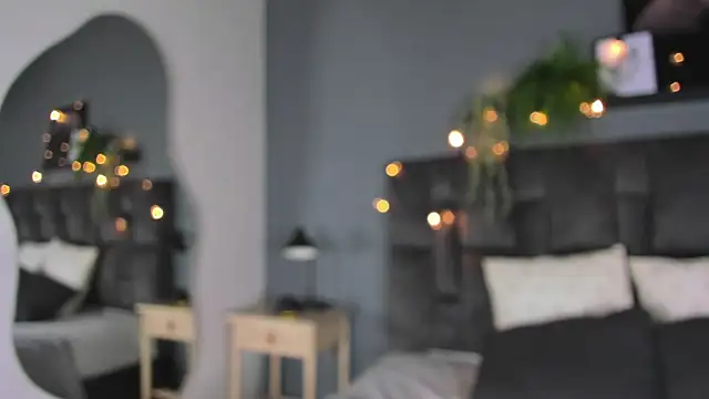 AmyPalmmer online show from 10-22-25, 11:32