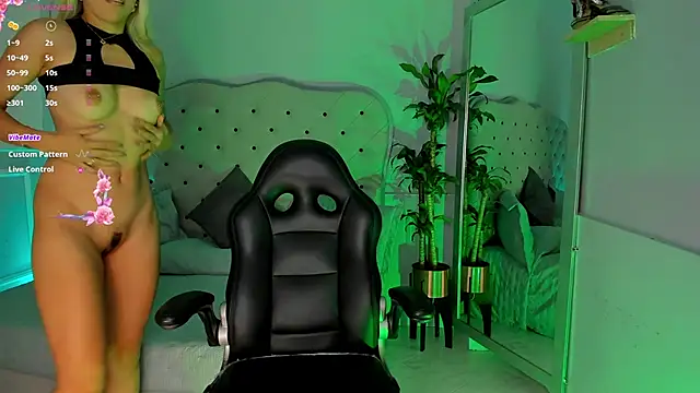 charlotte  grey online show from 01-31-25, 09:16