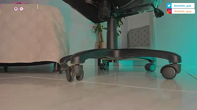 charlotte  grey online show from 10-21-25, 07:58