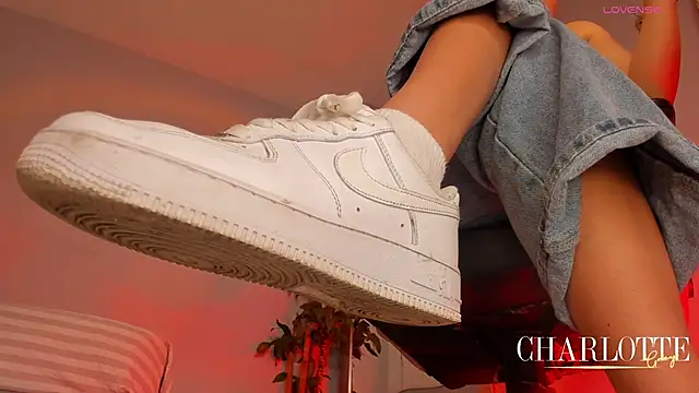 charlotte  grey online show from 04-20-26, 08:43