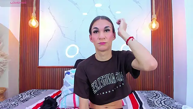 Mia thompson 19 online show from 03-25-26, 07:09