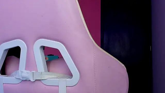 Juanadearco5 online show from 11-19-25, 08:20